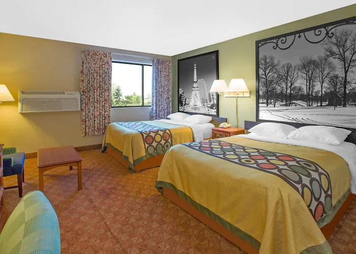 Super 8 By Wyndham Howe