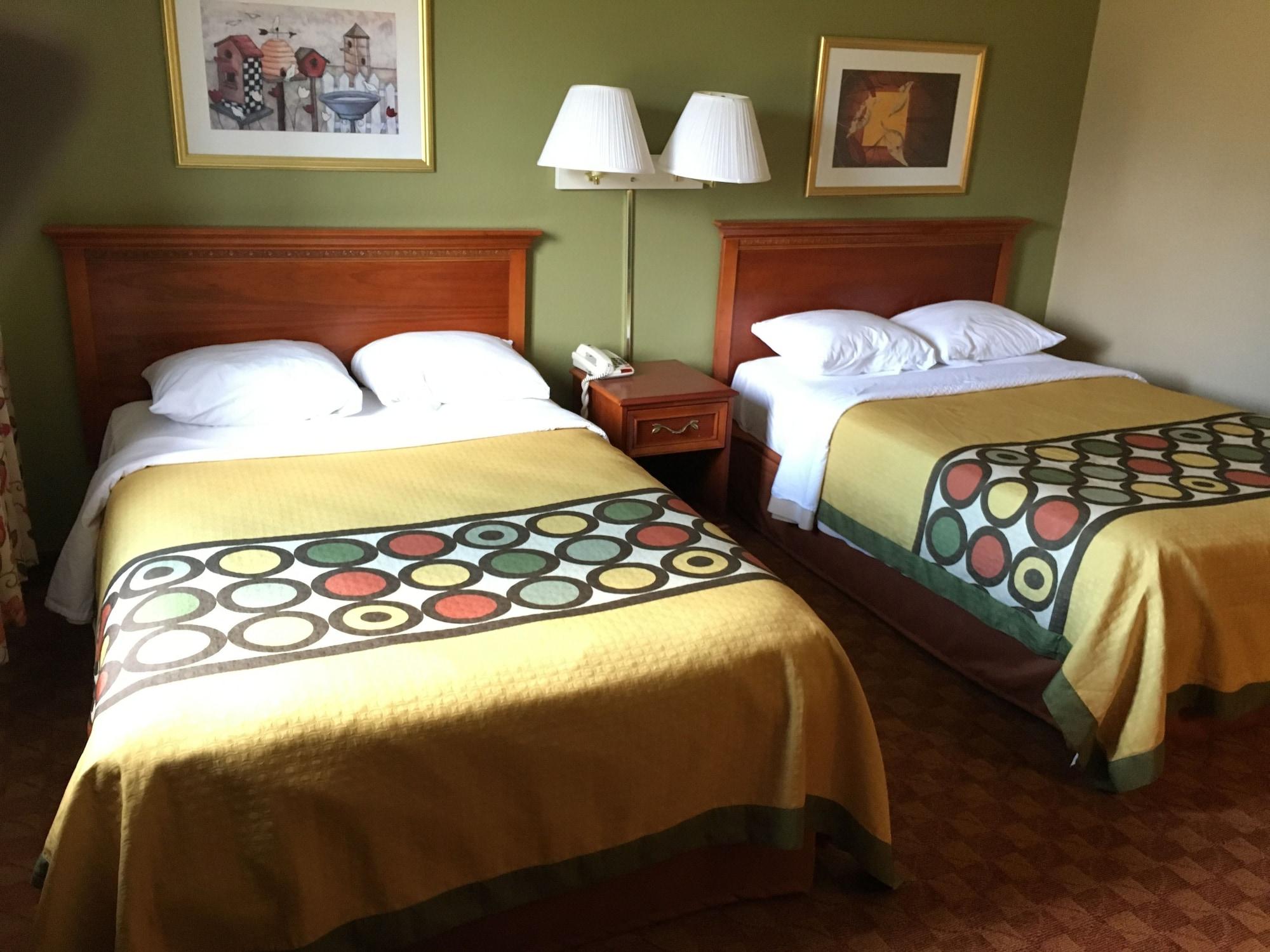 Super 8 By Wyndham Hotel Howe