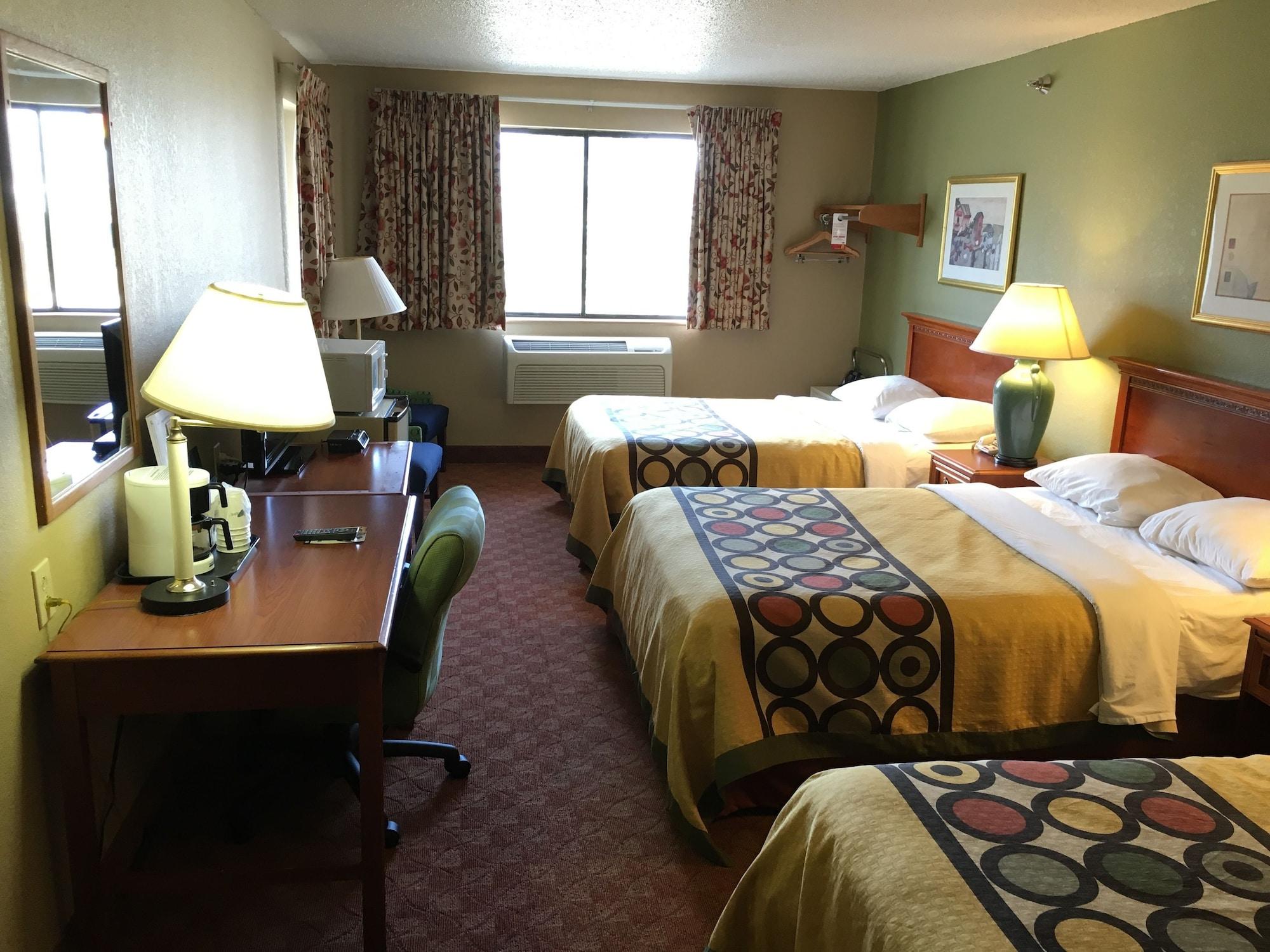 Hotel Super 8 By Wyndham Howe