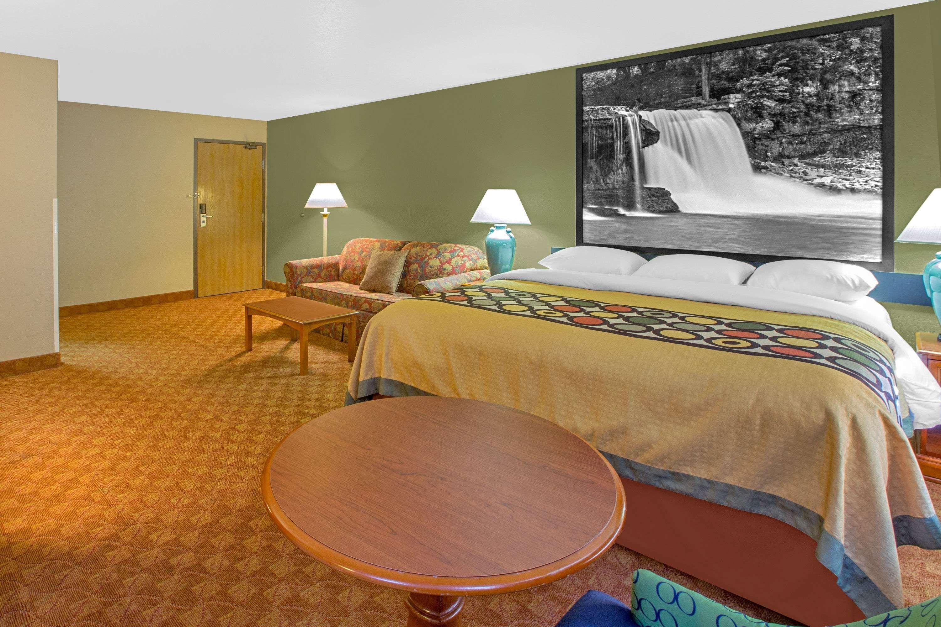 Super 8 By Wyndham 2*